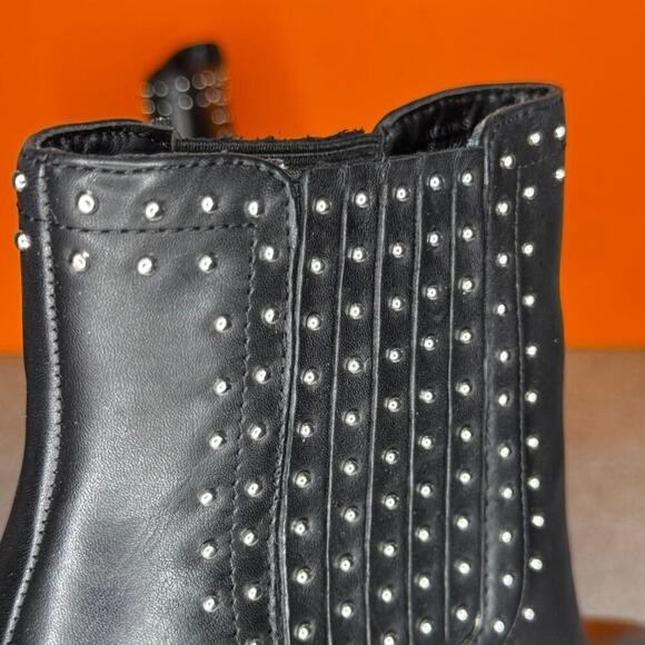 Steve Madden Jaclyn Stud  Heel Bootie Black Leather Size 8 EU‎ 38.5 WITH BOX - Picture 7 of 9